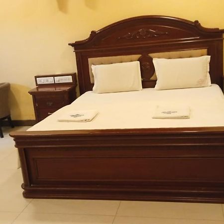 Sriannamalaiyar Residency Hotel Vellore Bagian luar foto