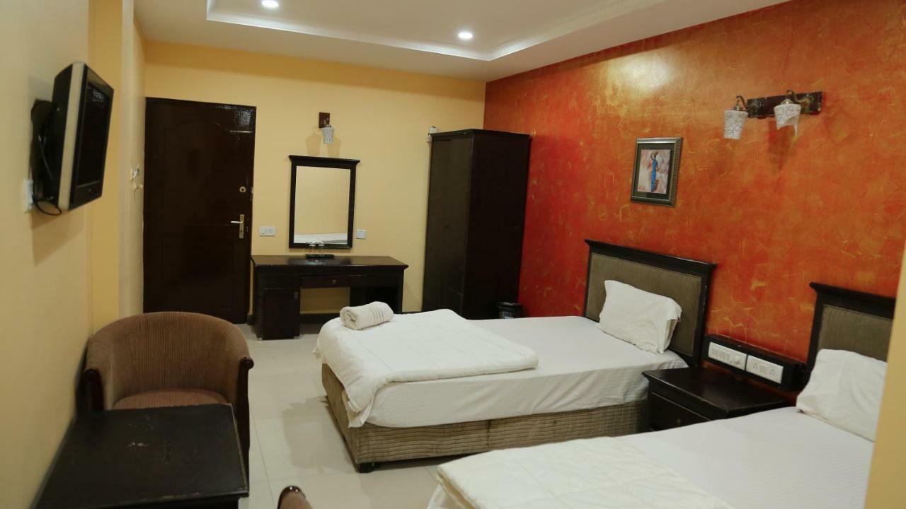 Sriannamalaiyar Residency Hotel Vellore Bagian luar foto