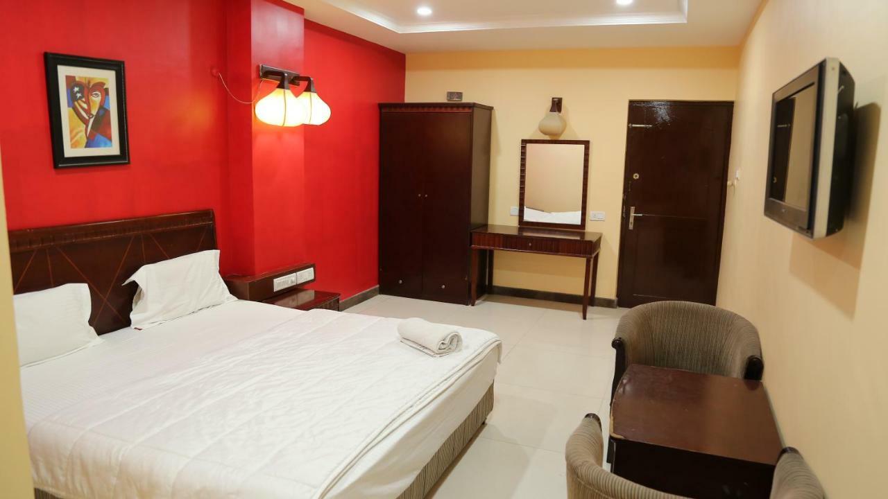 Sriannamalaiyar Residency Hotel Vellore Bagian luar foto
