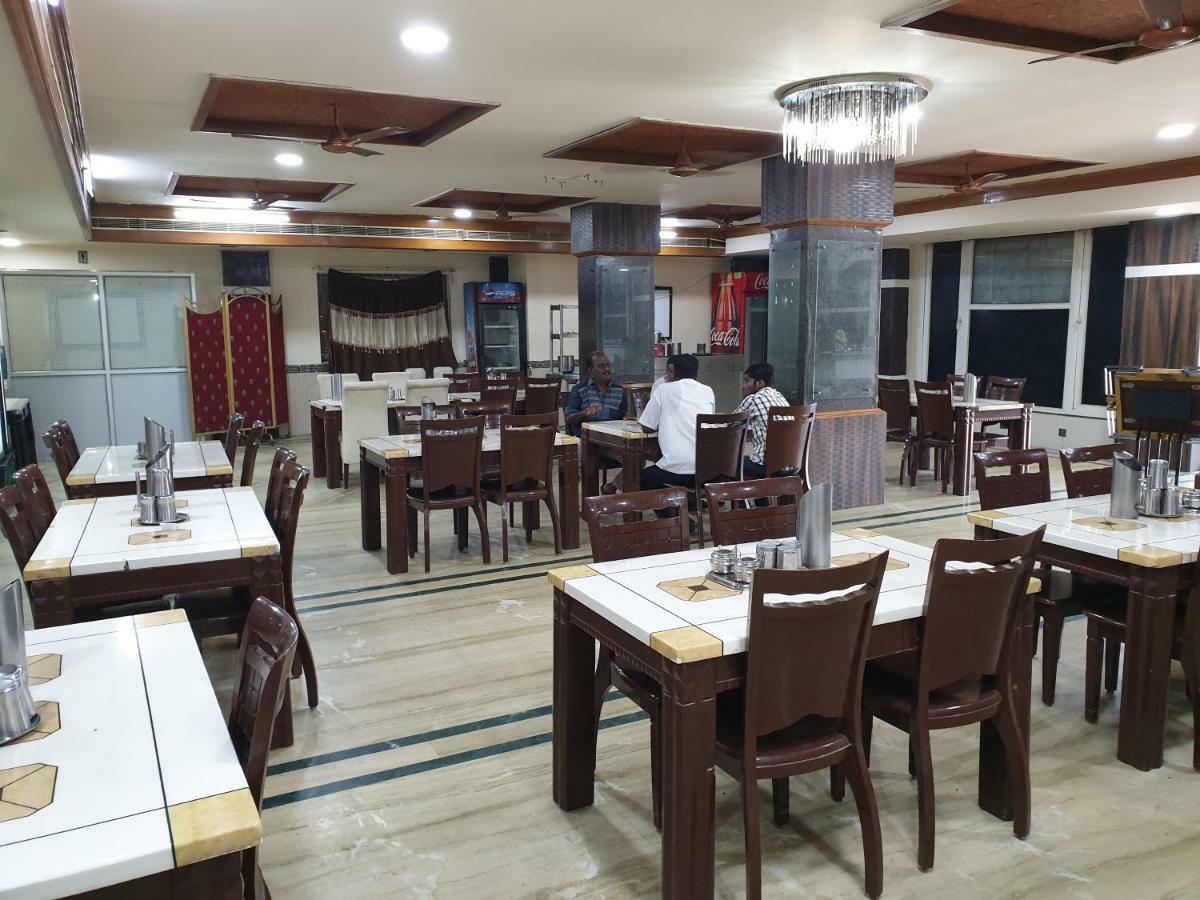 Sriannamalaiyar Residency Hotel Vellore Bagian luar foto