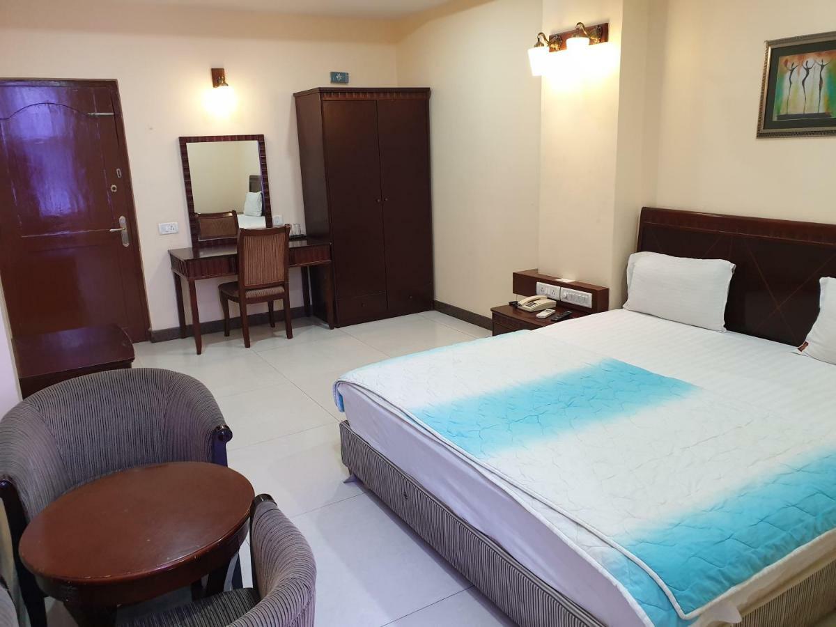 Sriannamalaiyar Residency Hotel Vellore Bagian luar foto